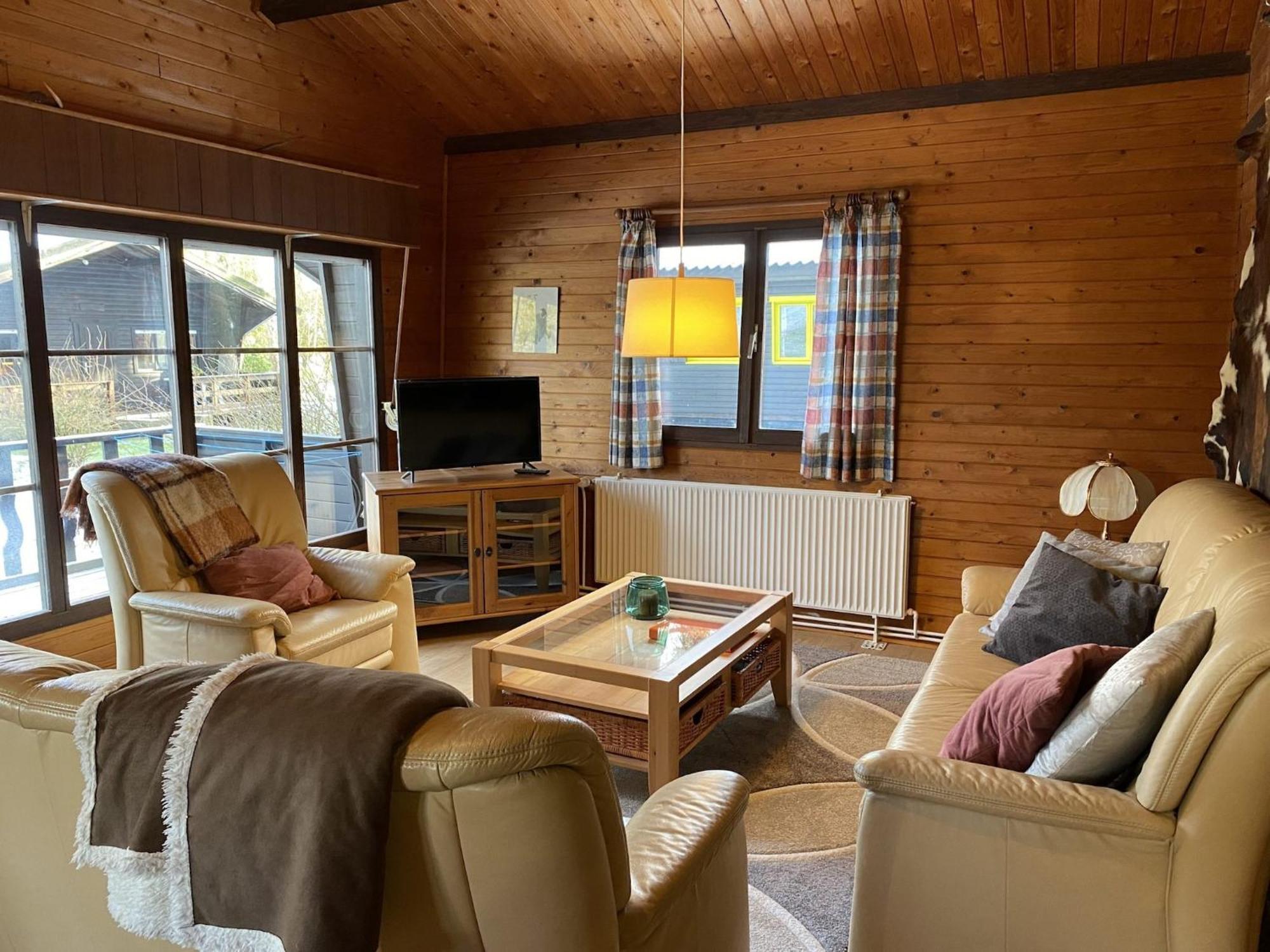 Cozy Holiday Home On A Horse Farm In The L Neburg Heath Eschede エクステリア 写真