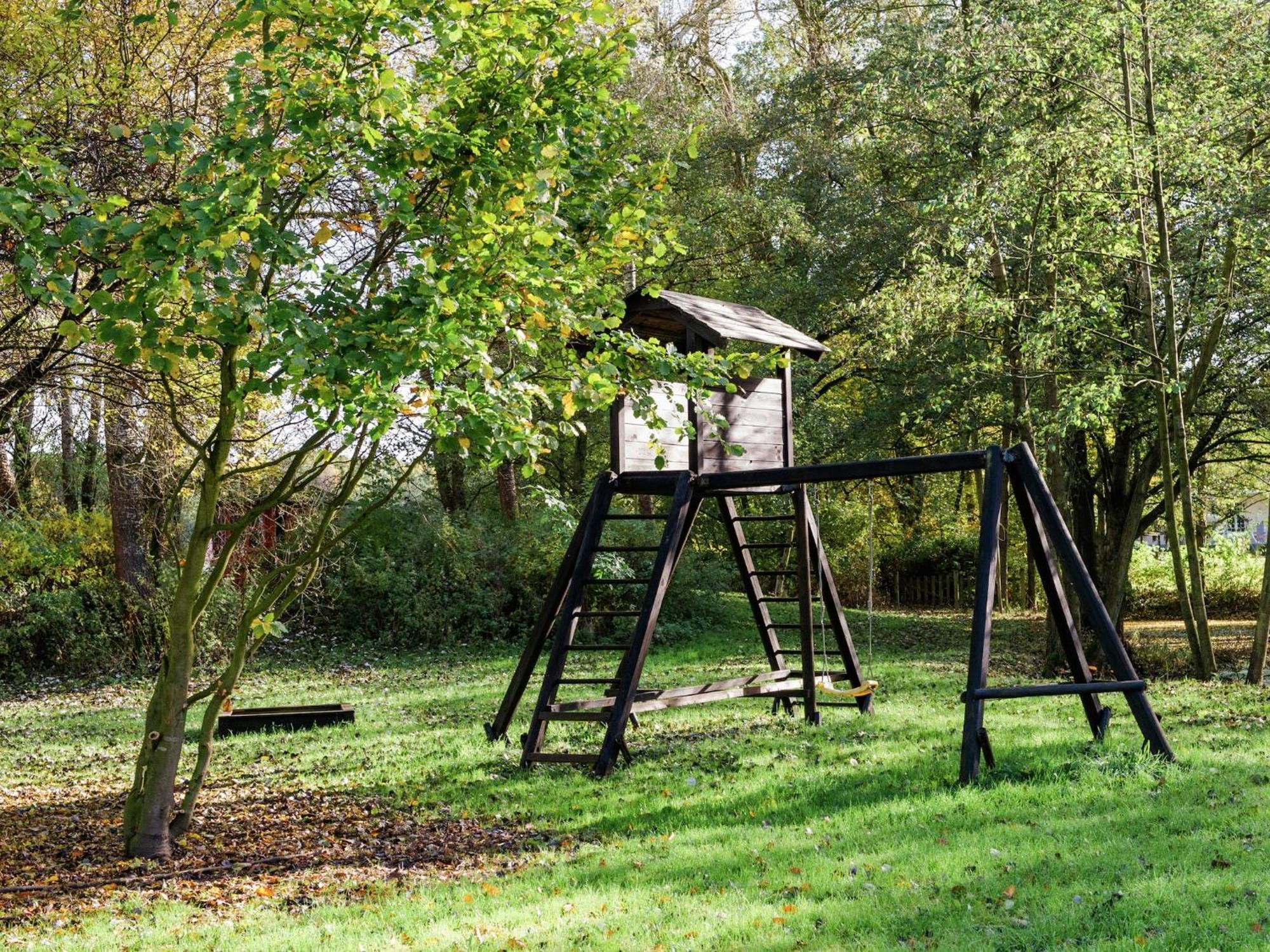 Cozy Holiday Home On A Horse Farm In The L Neburg Heath Eschede エクステリア 写真